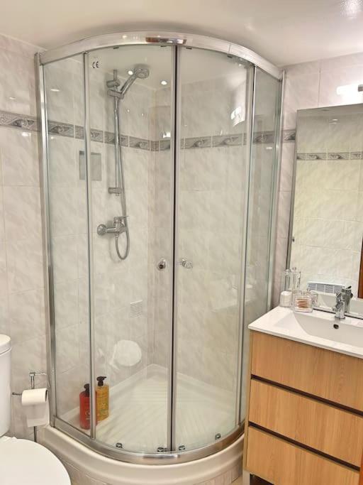 Apartamento Entier - Calme Et Confortable - Centre
